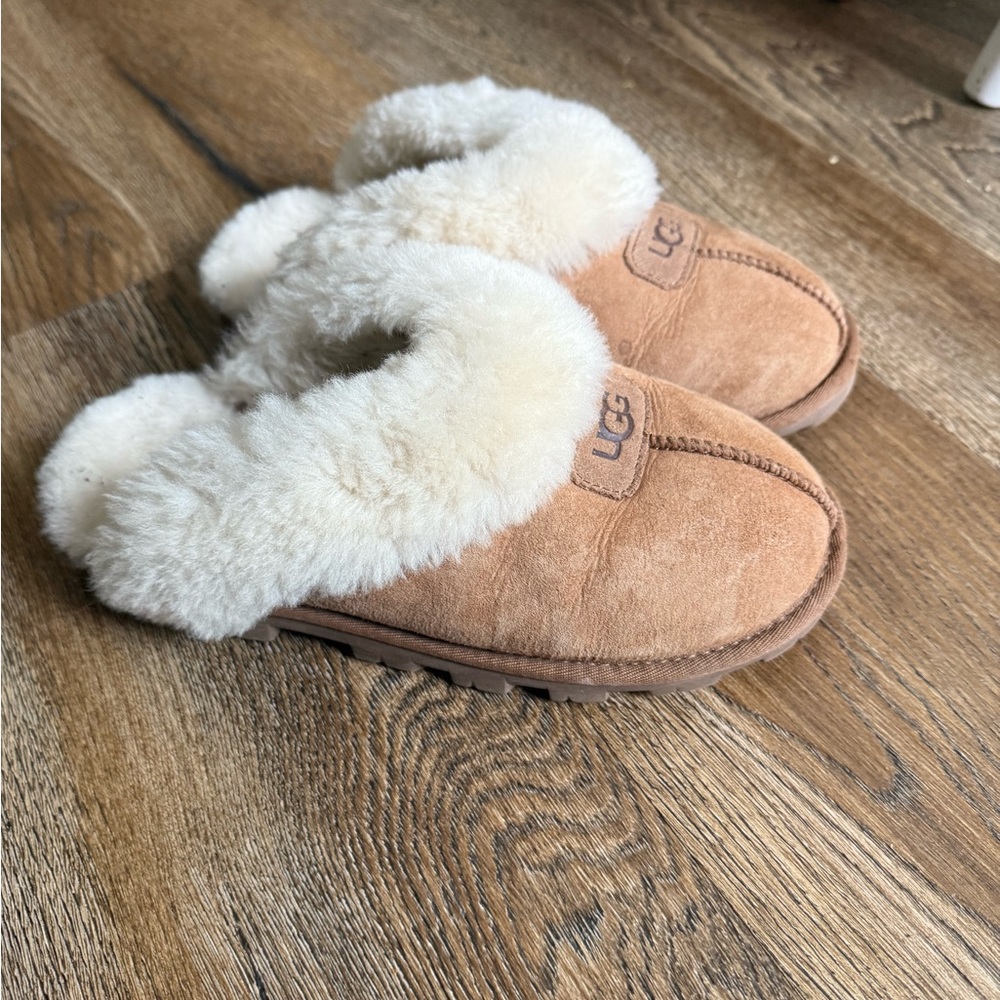 ❌SOLD UGG Coquette Chestnut Tan and White Fluffy Slipper